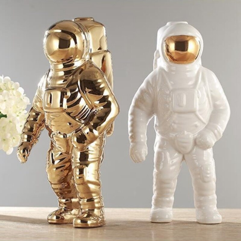 Vaso escultura Astronauta - cerâmica esmaltada
