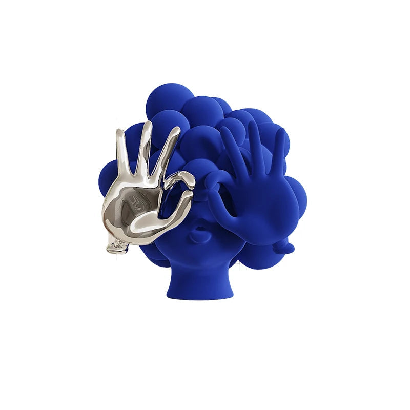Escultura The Girl - design contemporâneo