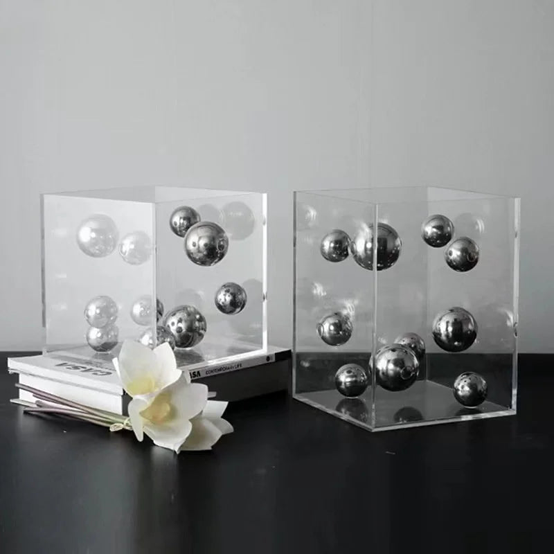 Caixa em acrílico com bolas em metal - Art Deco