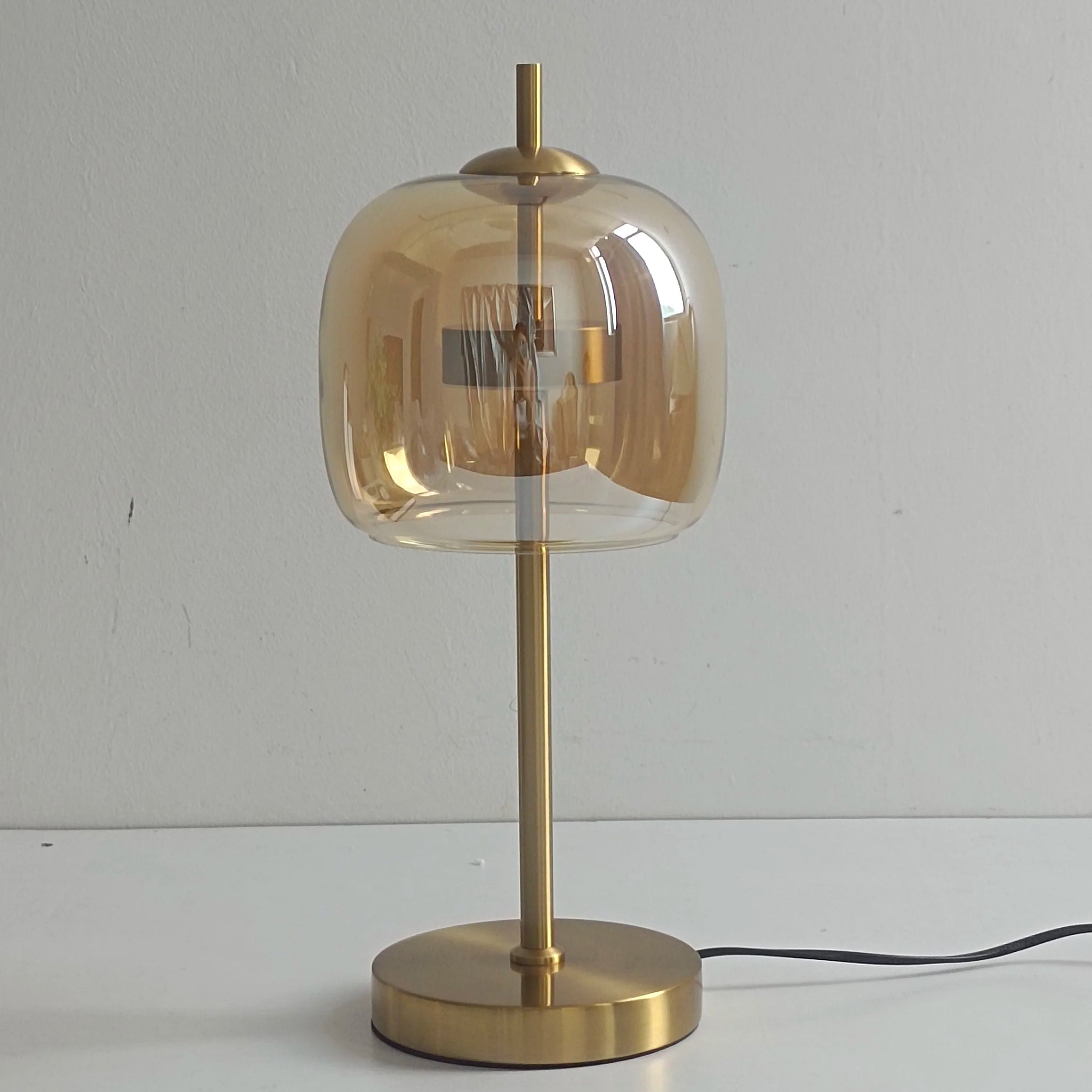 Luminária de mesa Philly - 03 Opções de vidro