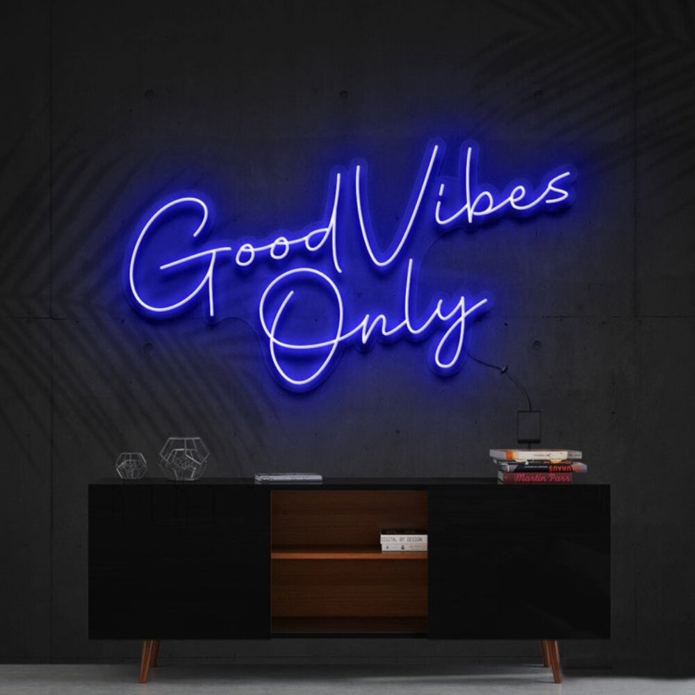 Letreiro Neon Good Vibes Only - 50x20cm
