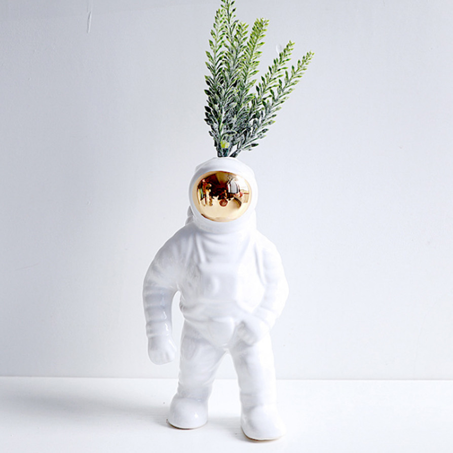 Vaso escultura Astronauta - cerâmica esmaltada