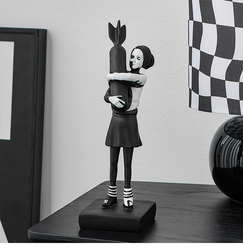 Escultura decorativa Bomb Girl - arte contemporânea