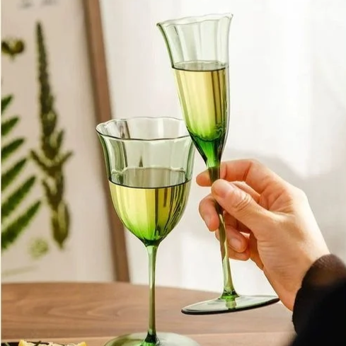 Linha de taças Oliva - design vintage