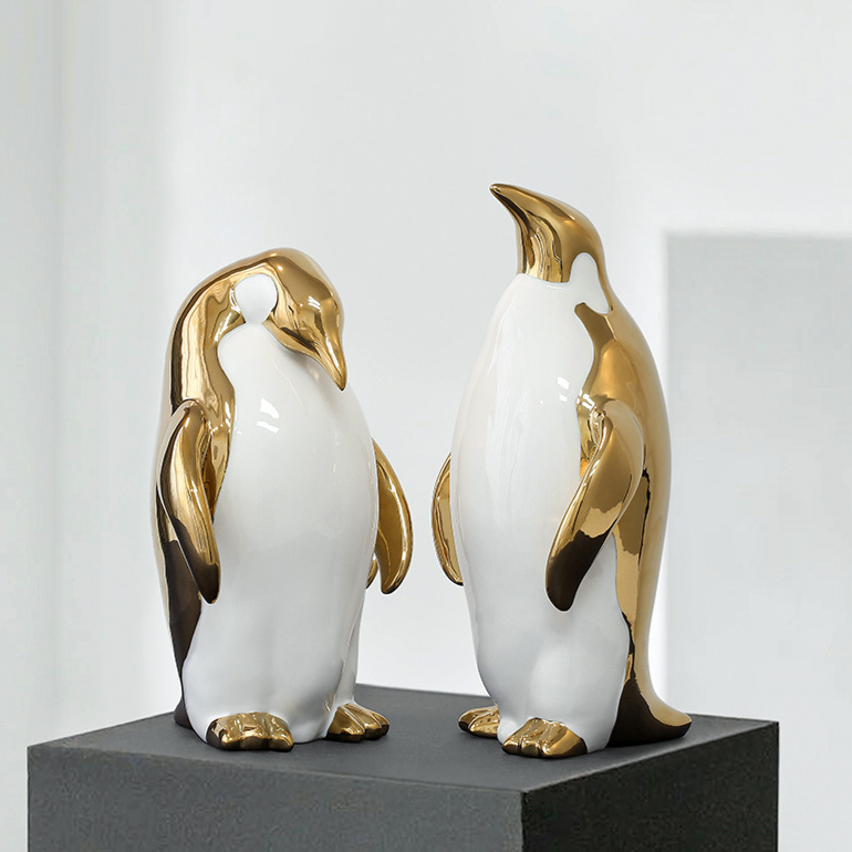 Escultura decorativa Penguim - em cerâmica