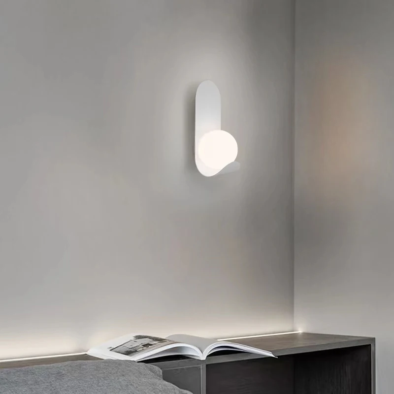 Arandela Metal Torcido - design moderno