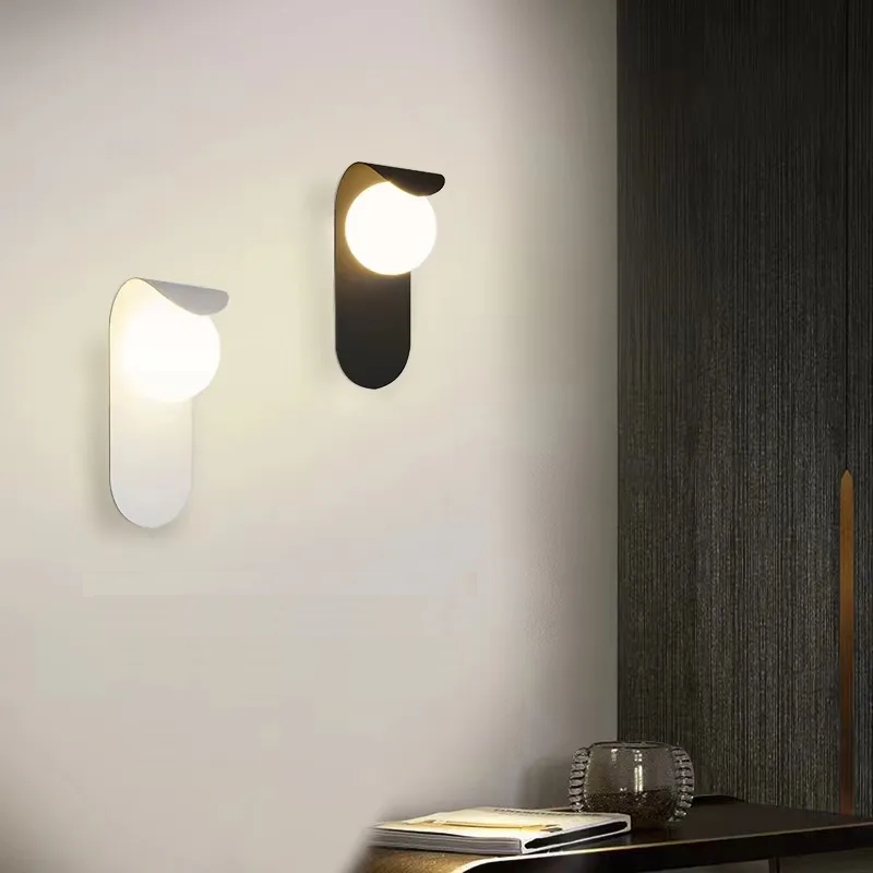 Arandela Metal Torcido - design moderno