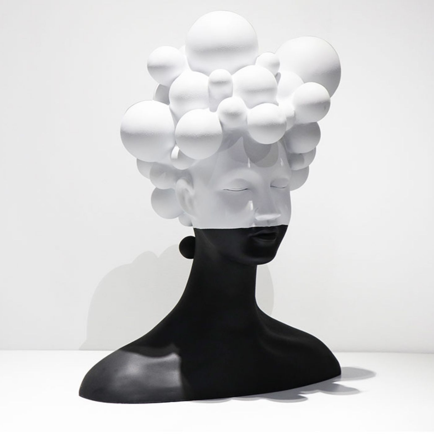 Escultura Contemporânea Bubble Hair Girl