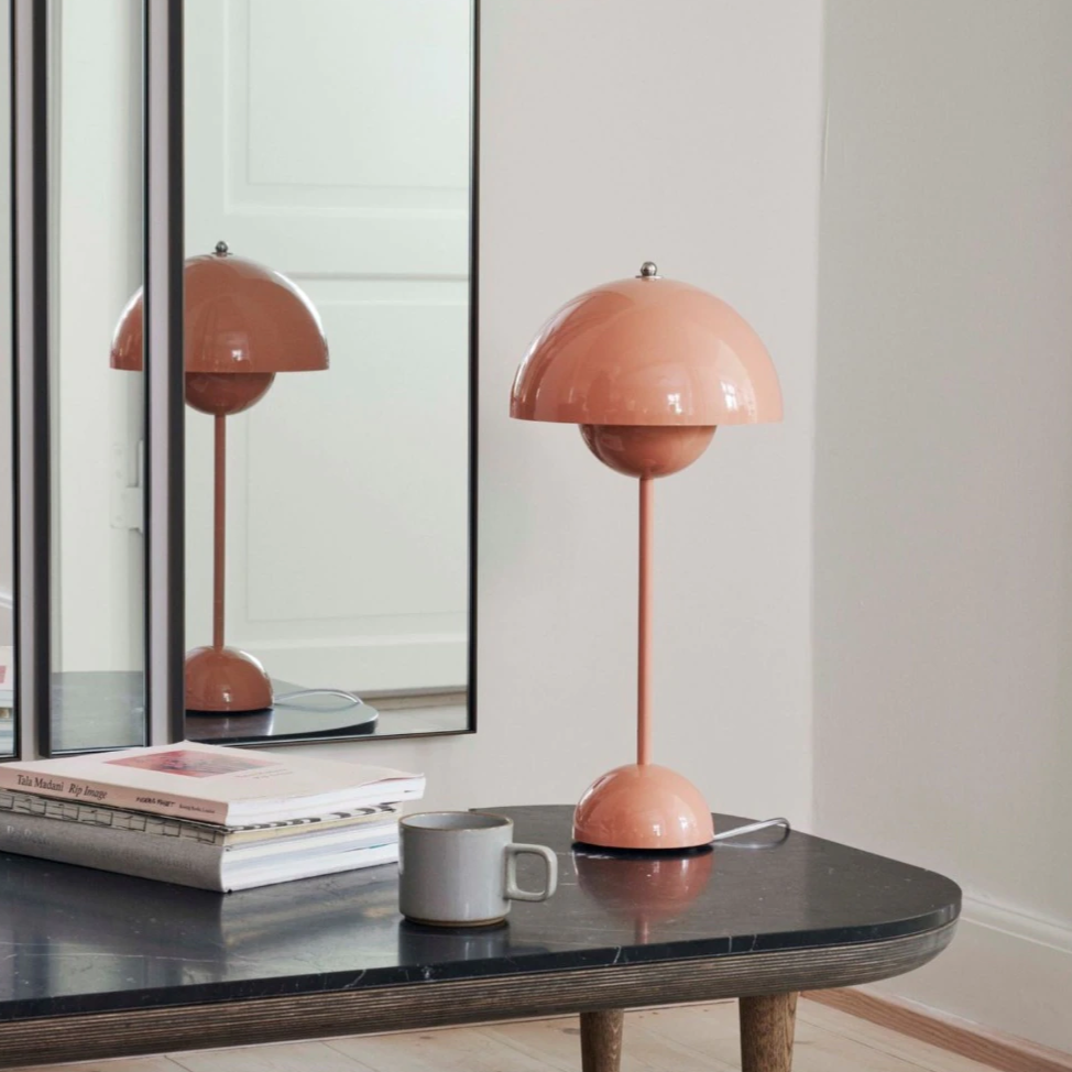 Luminária de mesa Panthella - Design Dinamaquês