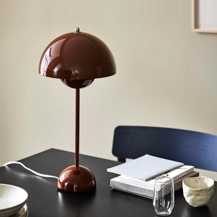 Luminária de mesa Panthella - Design Dinamaquês