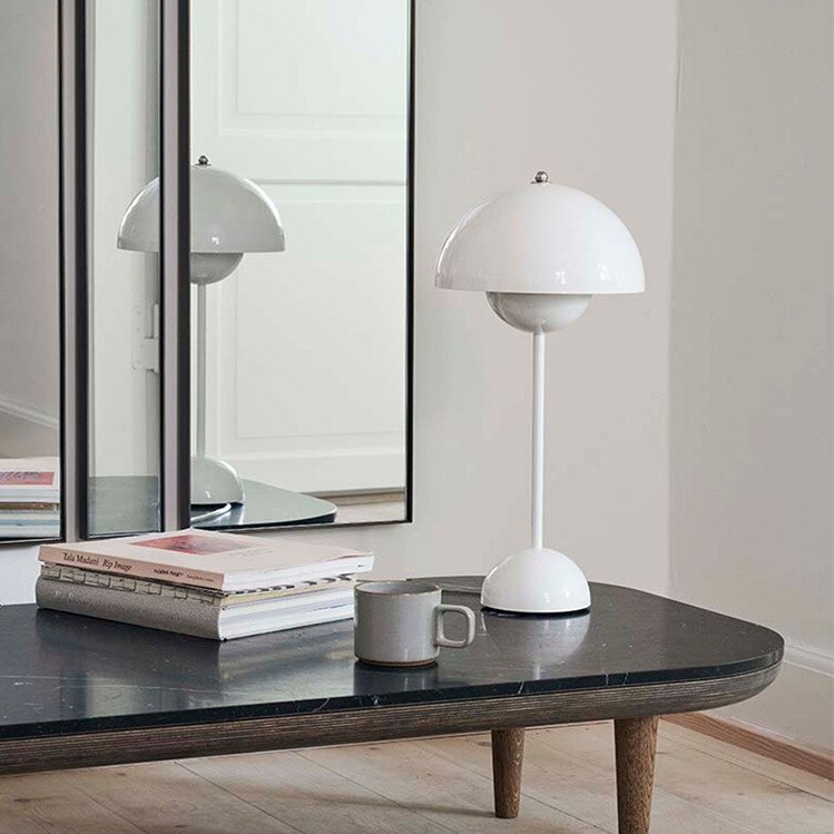 Luminária de mesa Panthella - Design Dinamaquês