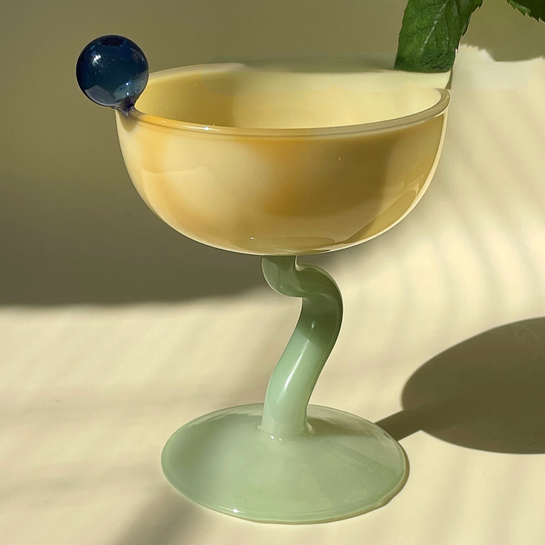 Taças Unique Design - detalhe bola em vidro