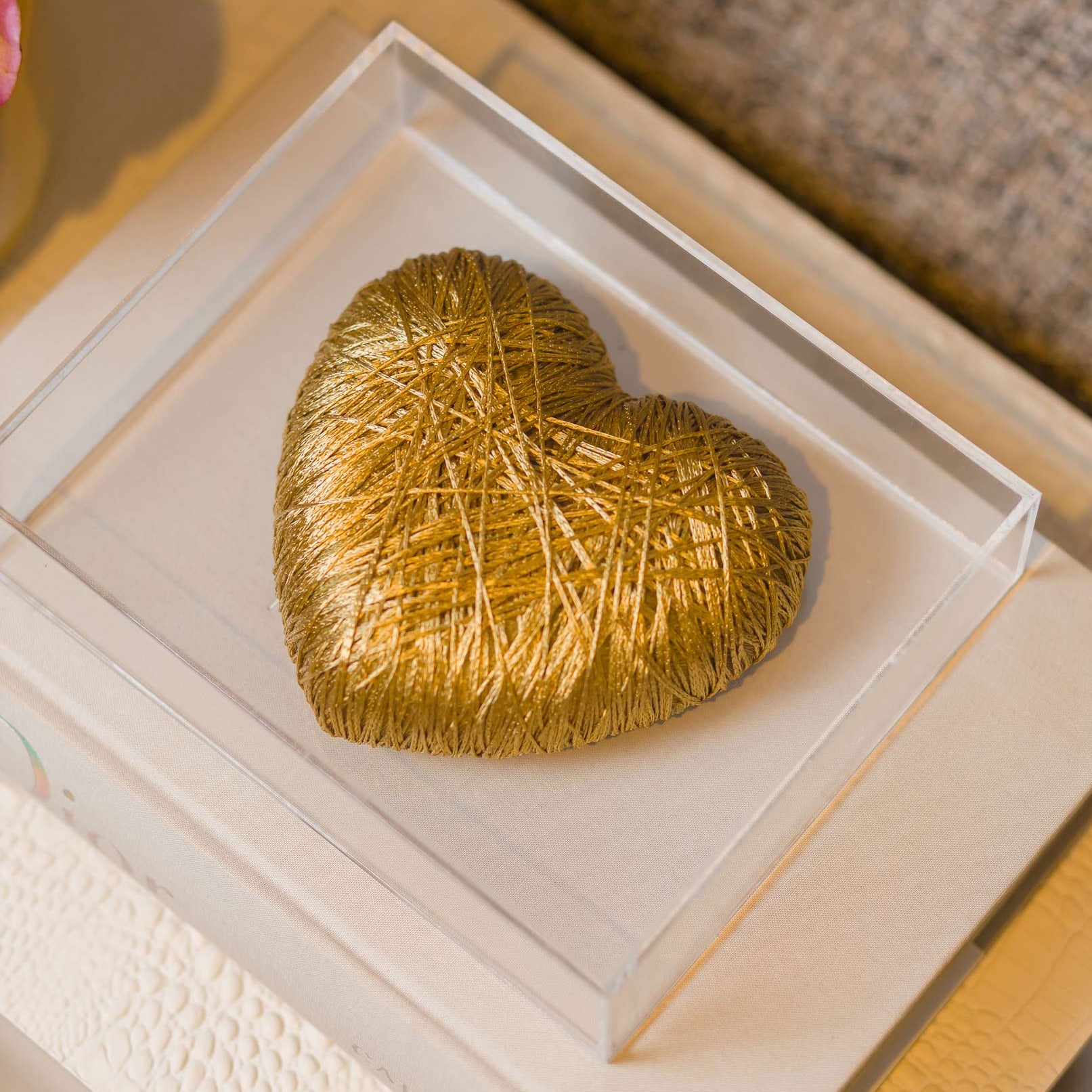 Coração Entrelaçado - Dourado G-20X16X5cm