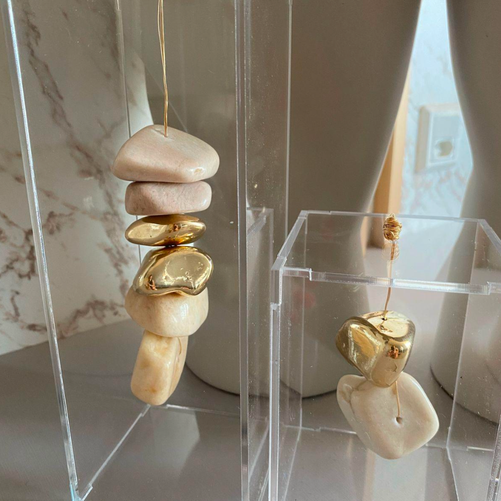 Caixa acrílica com pedras - 10 opções