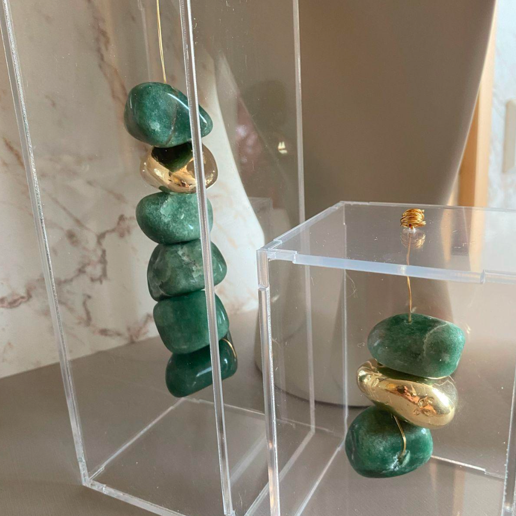 Caixa acrílica com pedras - 10 opções