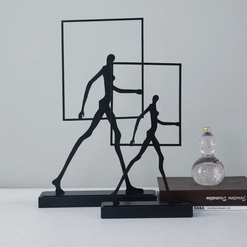 Escultura em metal Walk - 02 Tamanhos