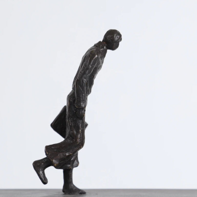 Escultura Minimalista Sombra - em metal