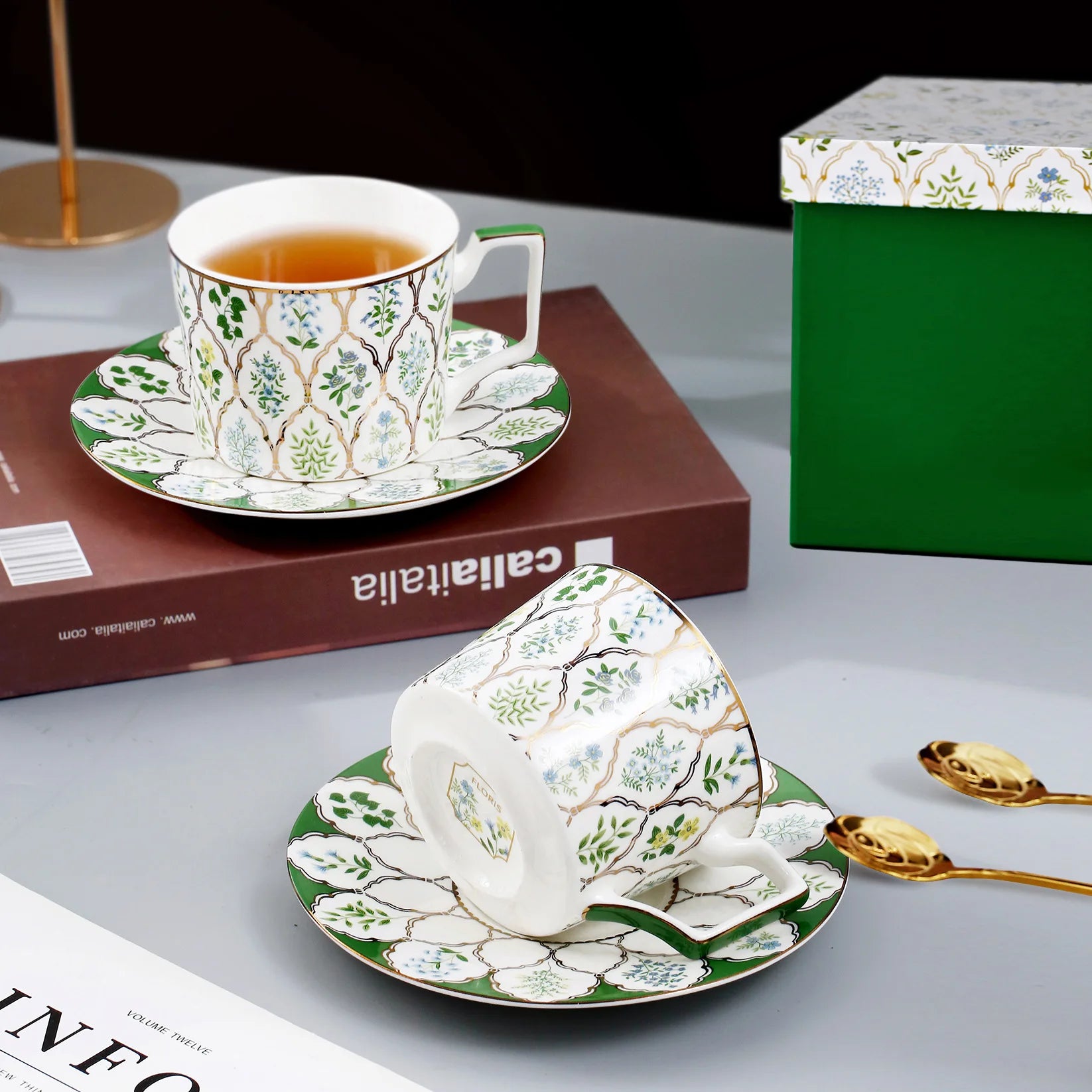 Conjunto Floris para chá - em porcelana