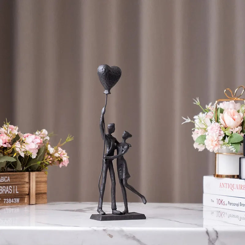 Escultura Casal Coração - em metal