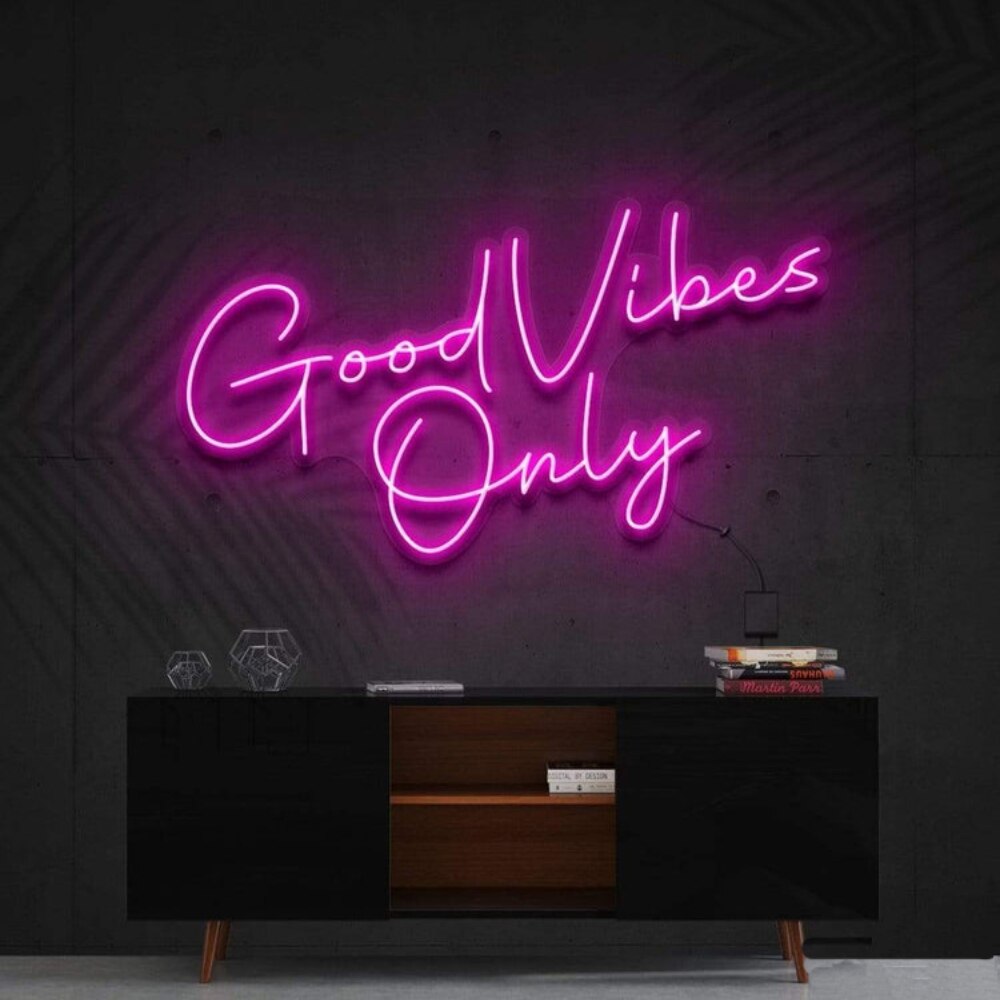 Letreiro Neon Good Vibes Only - 50x20cm