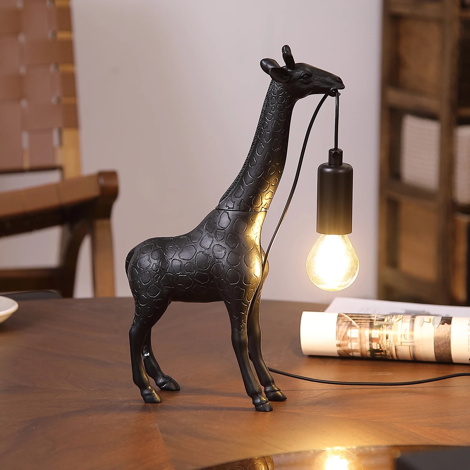 Luminária de mesa Girafa - 02 Cores