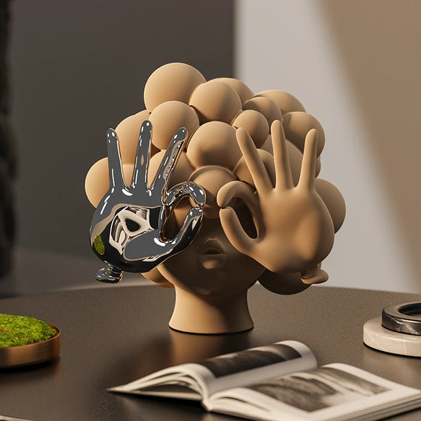 Escultura The Girl - design contemporâneo
