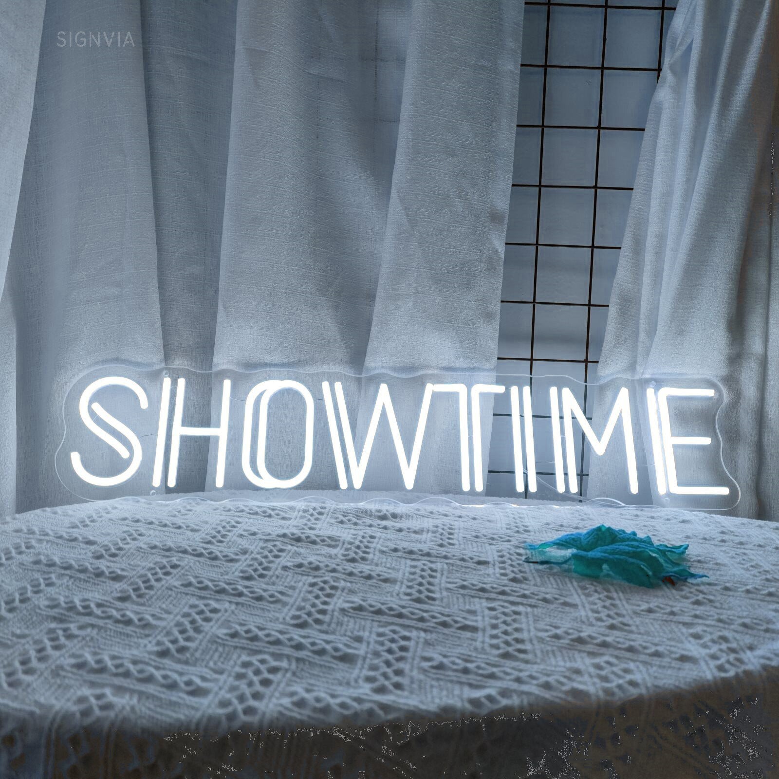 Neon Showtime - 66cmx14cm