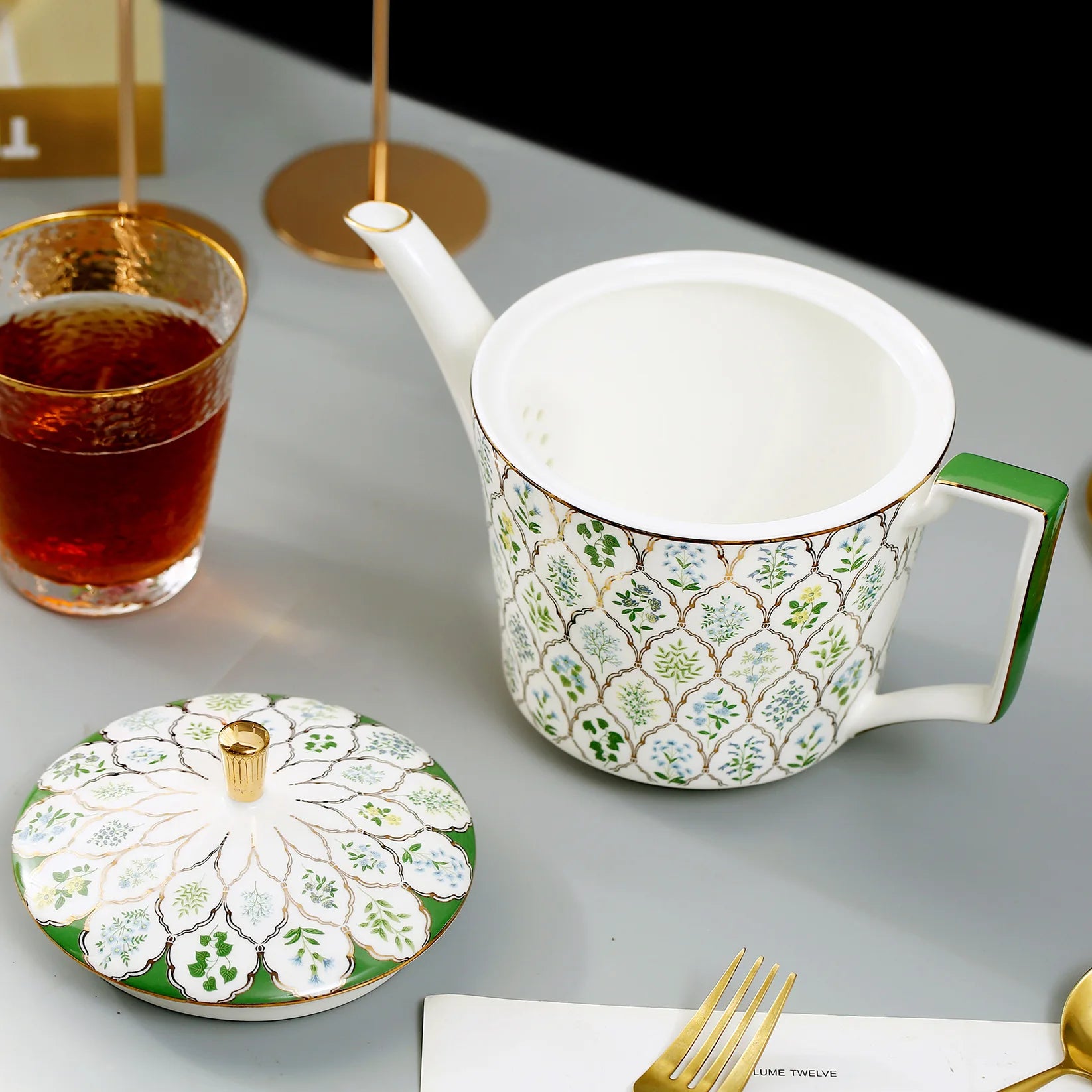 Conjunto Floris para chá - em porcelana