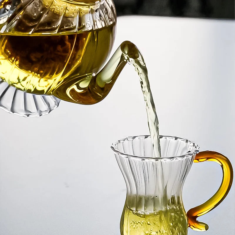 Bule com infusor & Xícara Crown - design contemporâneo