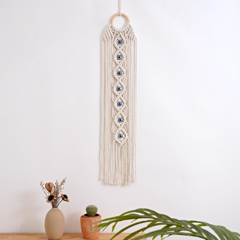Macrame decorativo com aplicações olho grego - 70cm