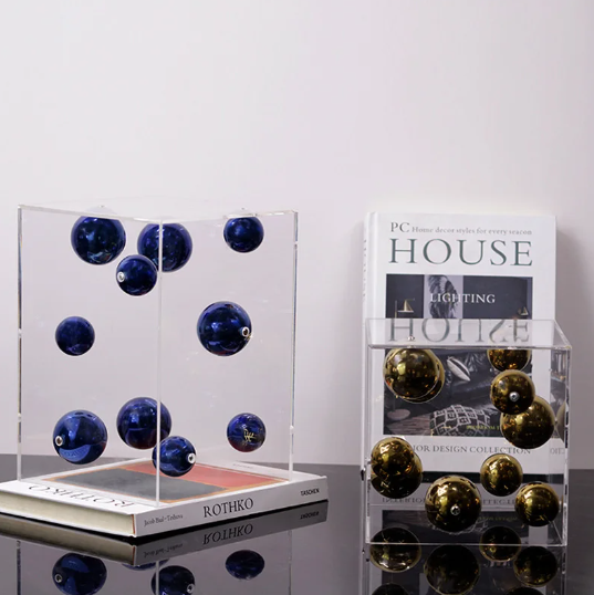 Caixa em acrílico com bolas em metal - Art Deco