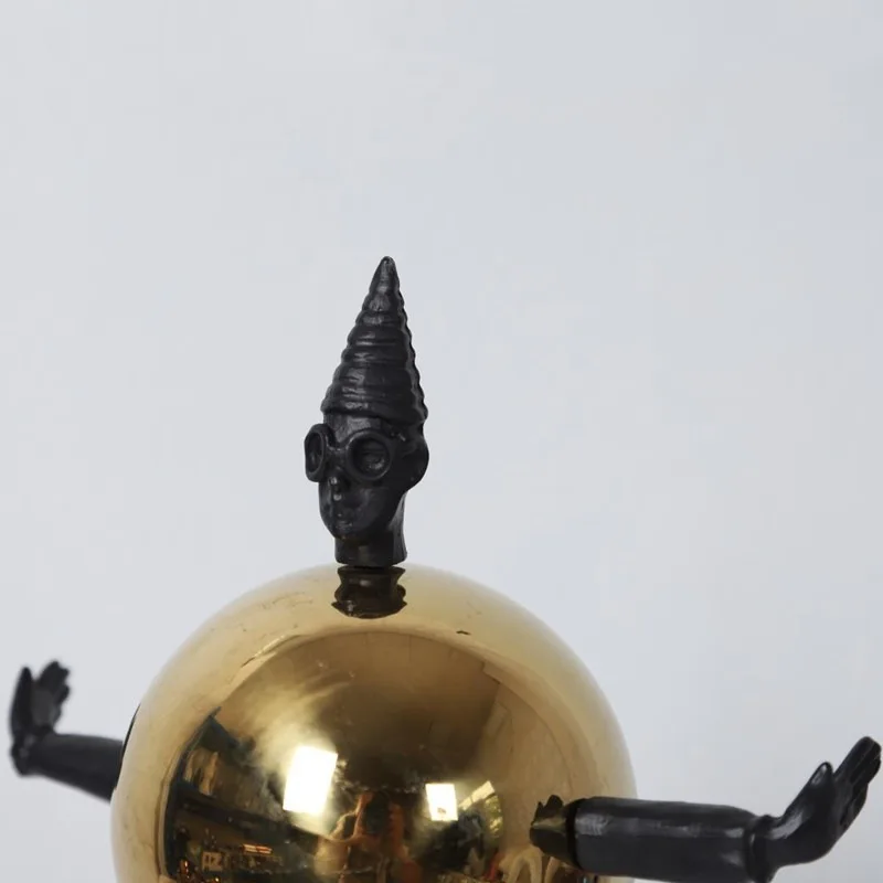 Escultura decorativa Balman - design contemporâneo