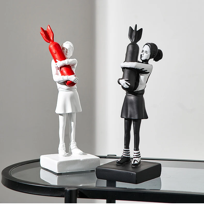 Escultura decorativa Bomb Girl - arte contemporânea