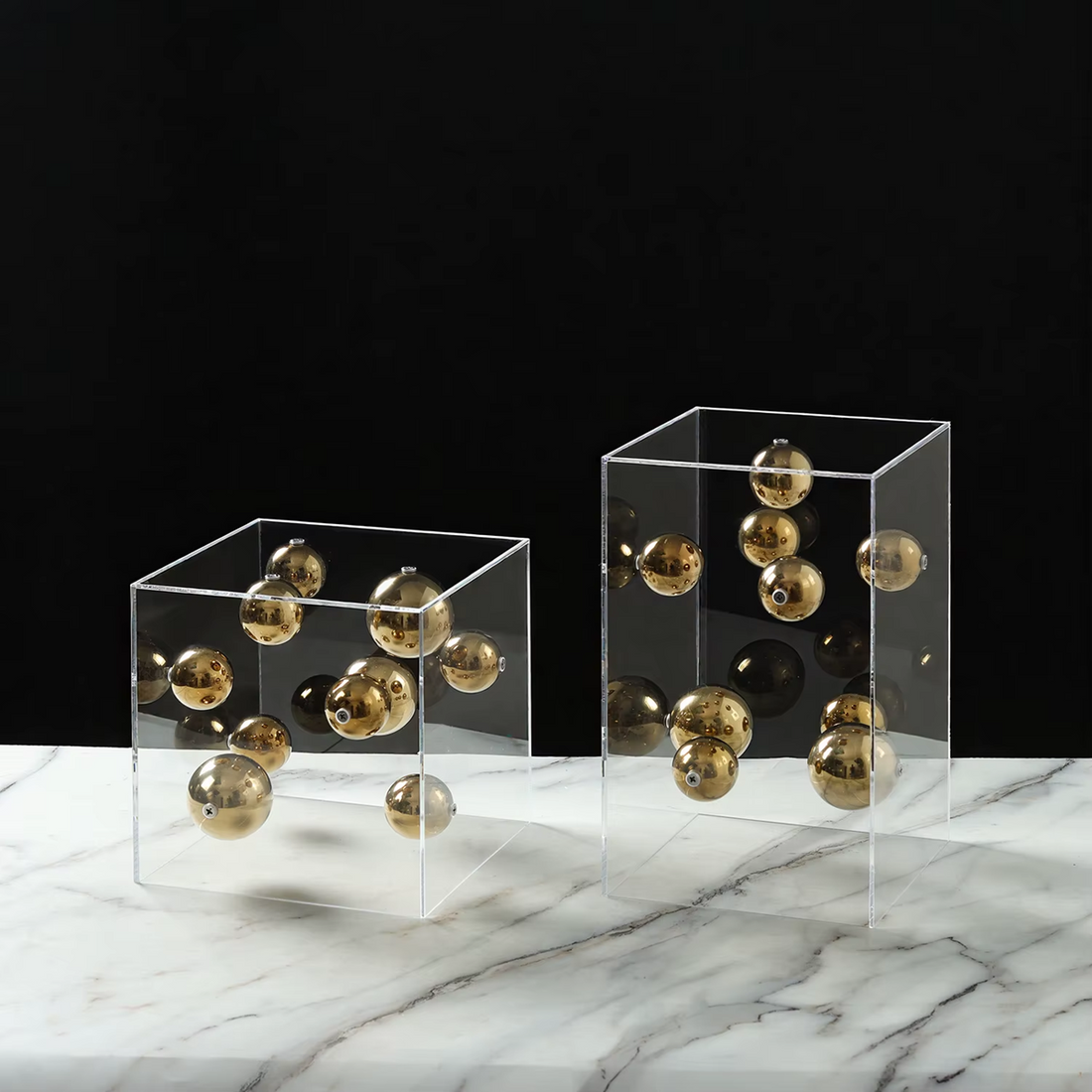 Caixa em acrílico com bolas em metal - Art Deco