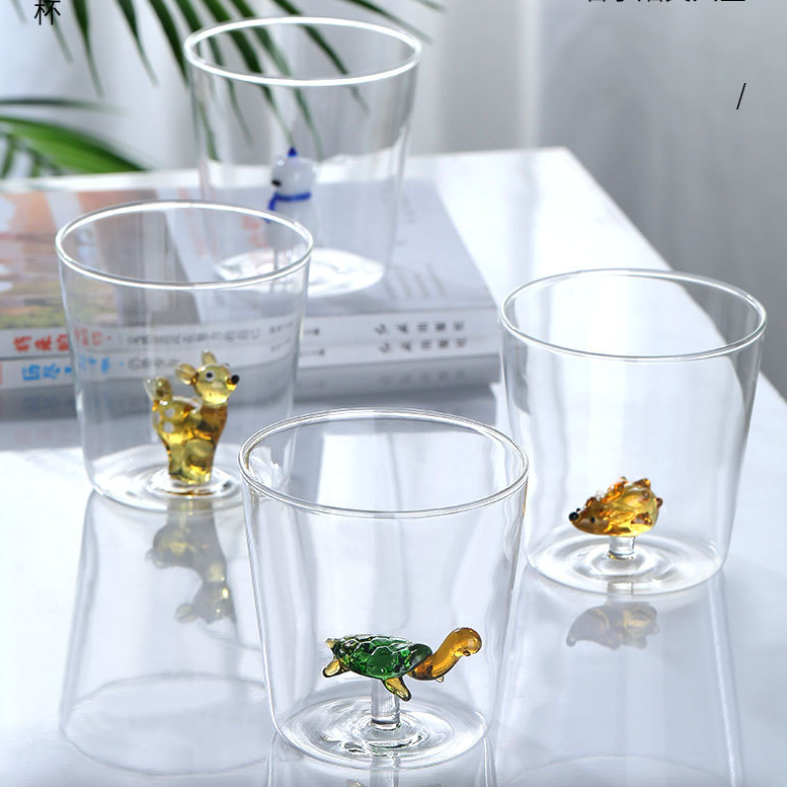 Copos com esculturas em vidro - 10 Opções de modelo