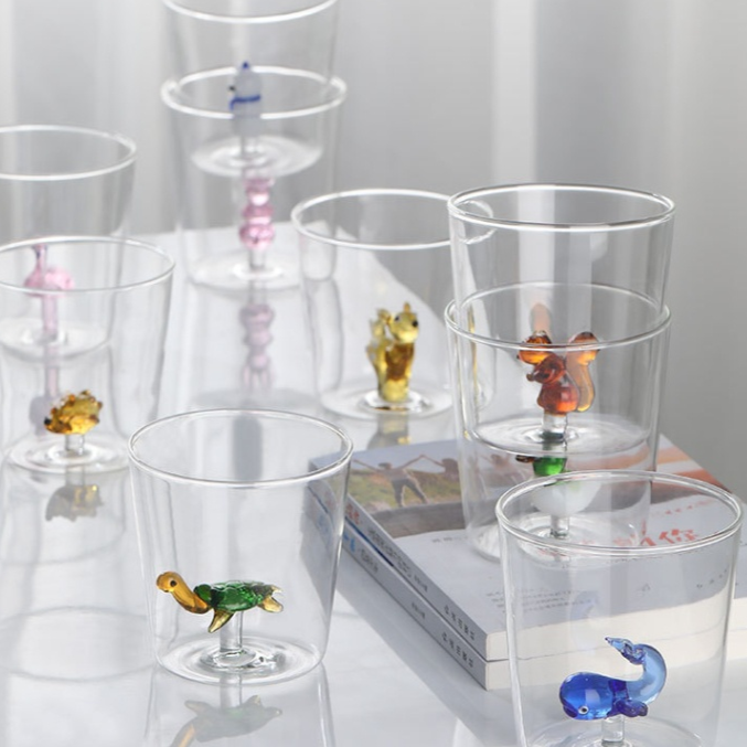 Copos com esculturas em vidro - 10 Opções de modelo