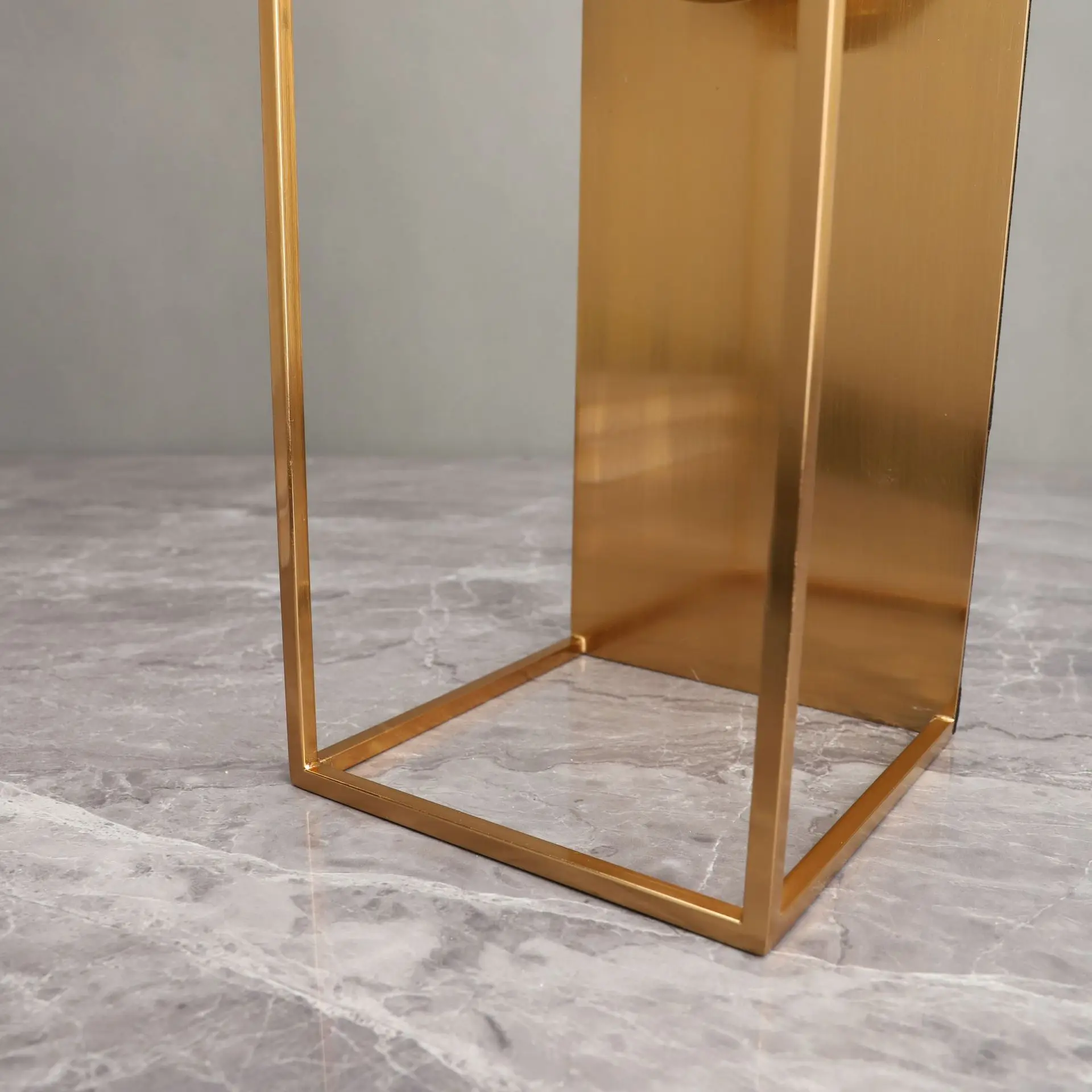 Adornos decorativos Contemporâneos - Em Metal