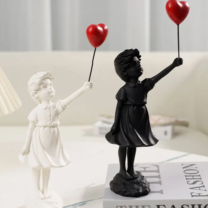 Escultura decorativa Flying Love - arte contemporânea