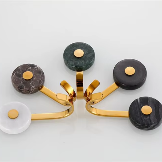 Pendurador Gancho - mármore & metal