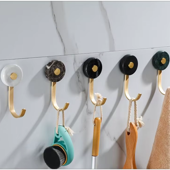 Pendurador Gancho - mármore & metal