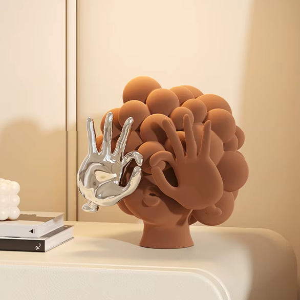 Escultura The Girl - design contemporâneo