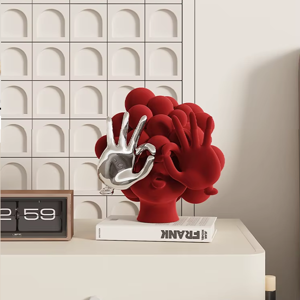 Escultura The Girl - design contemporâneo