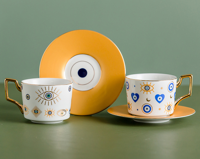 Xícara + Pires Mystical - em porcelana