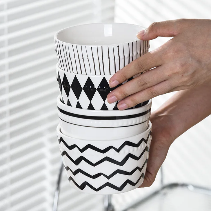 Jogo 5pcs Bowls em porcelana - linha Black and White