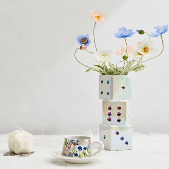 Vaso Dados - cerâmica e porcelana