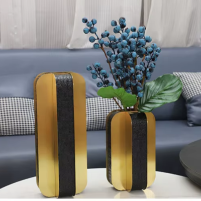 Vasos em metal com acabamento em couro - 02 Tamanhos