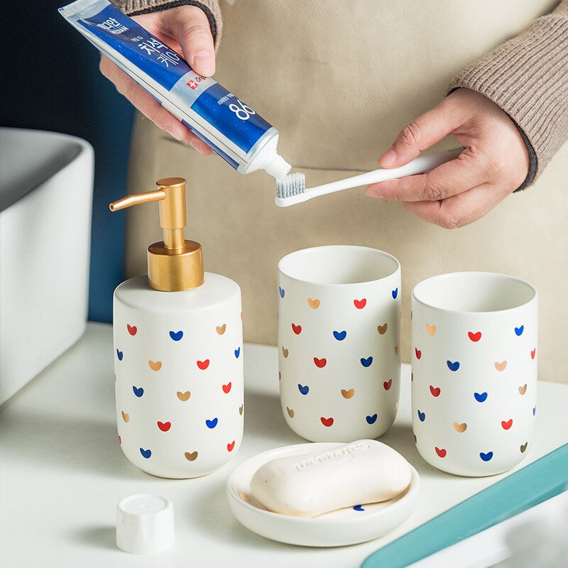 Acessórios para banheiro Hearts - em cerâmica