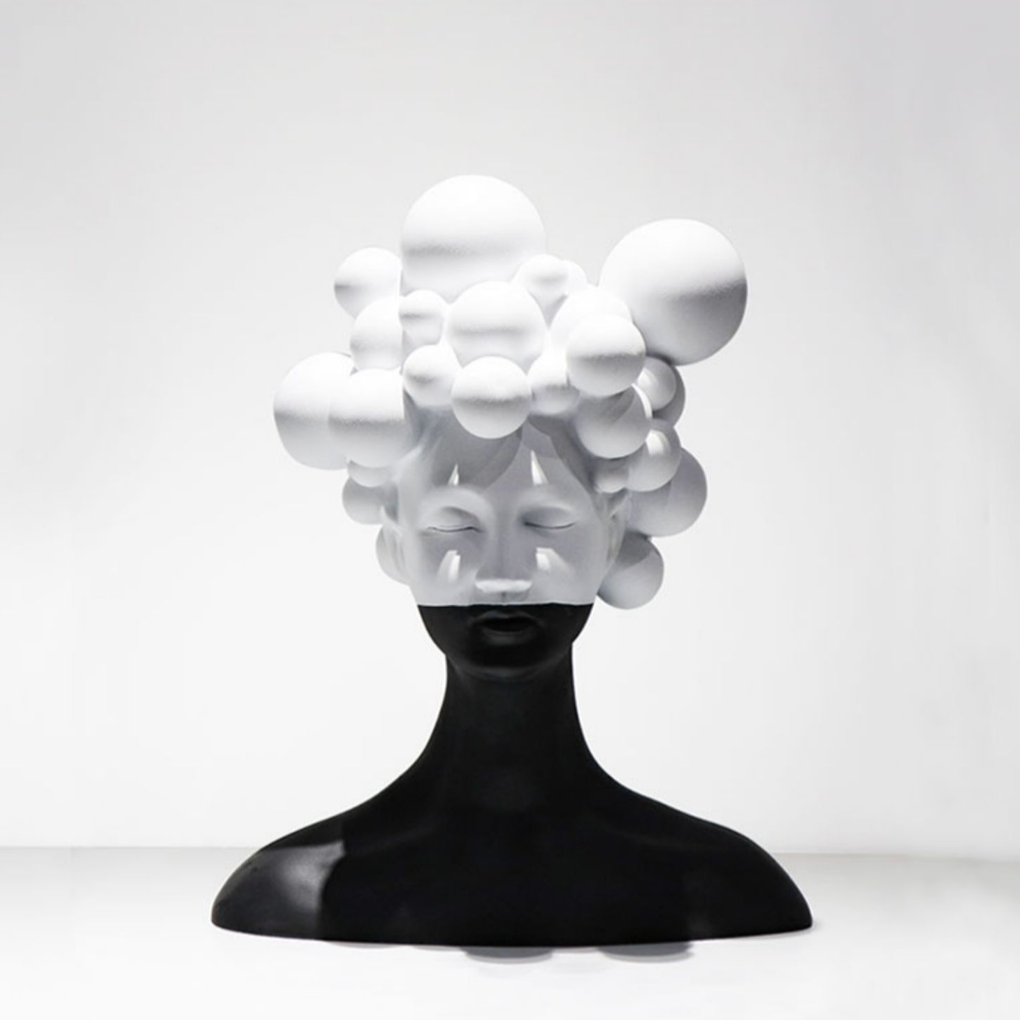 Escultura Contemporânea Bubble Hair Girl