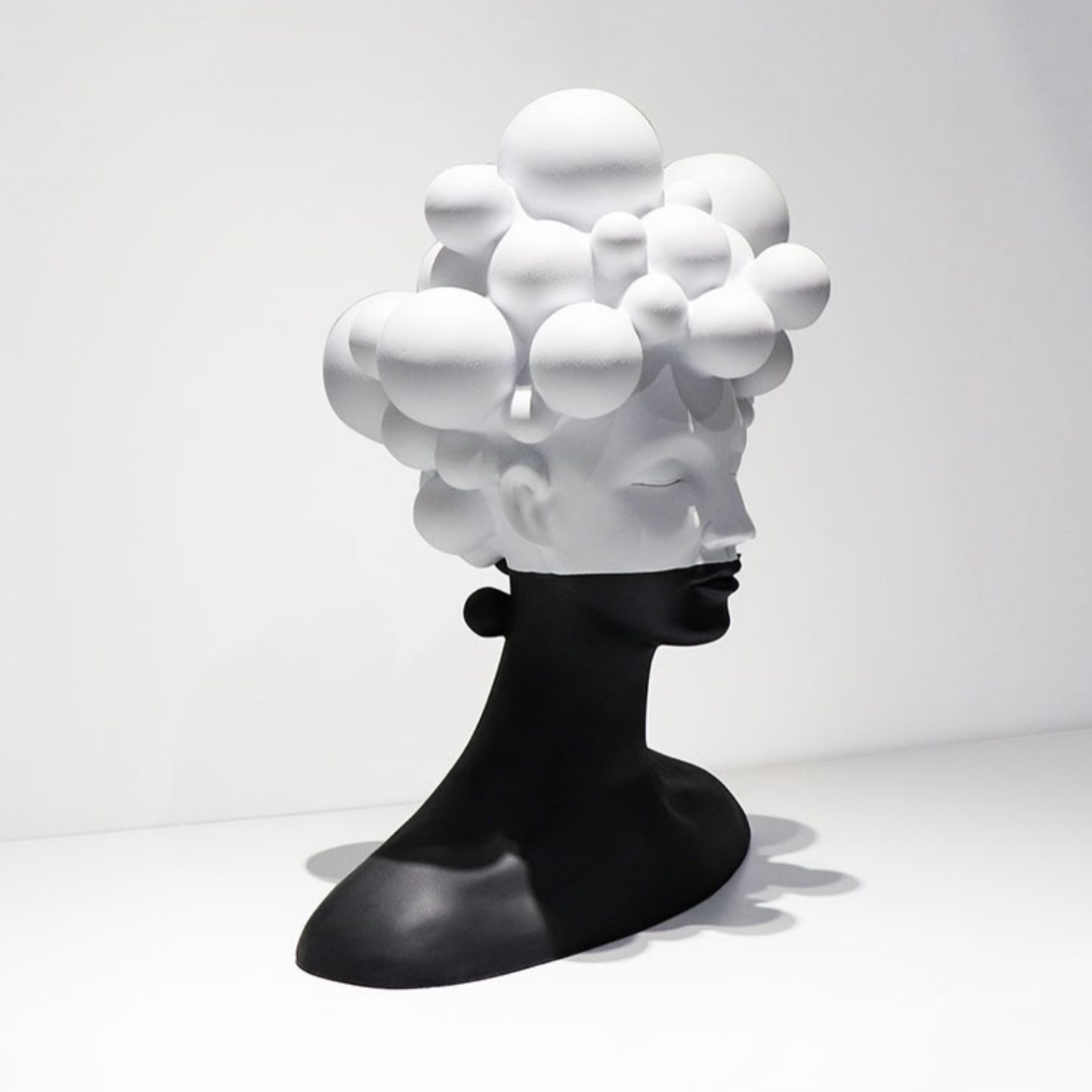 Escultura Contemporânea Bubble Hair Girl