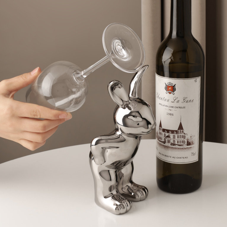 Porta Vinho & Porta Taça Bunny - em cerâmica cromada